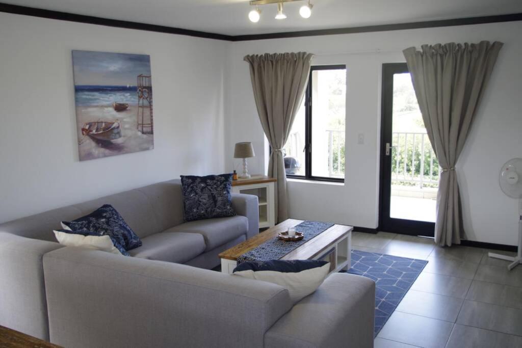 Plett Sunrise:) Apartment เพลตเตนเบิร์กเบย์ ภายนอก รูปภาพ